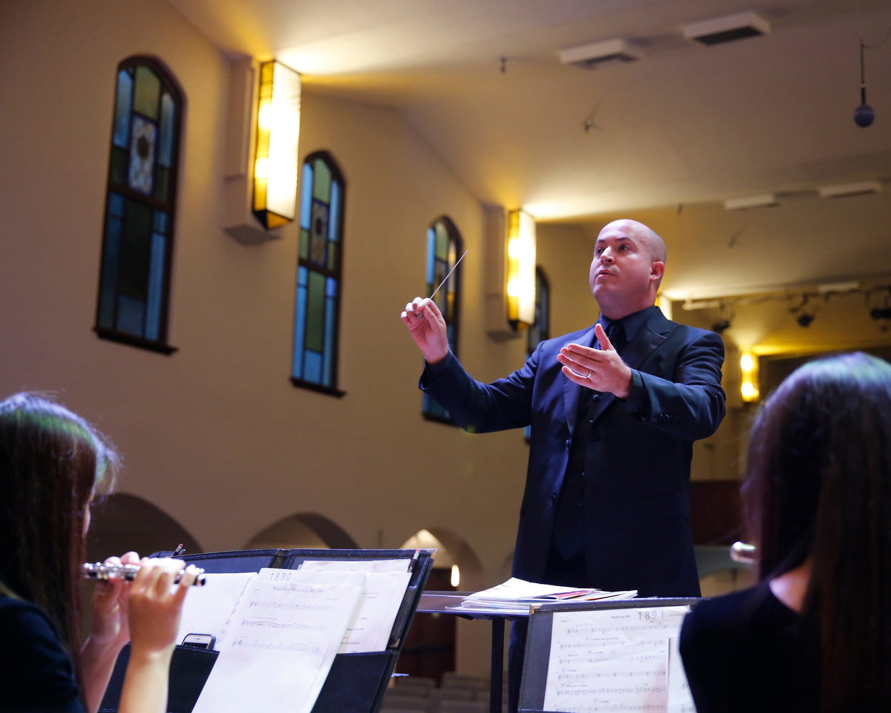 Giovanni Santos, La Sierra University Wind Ensemble conductor