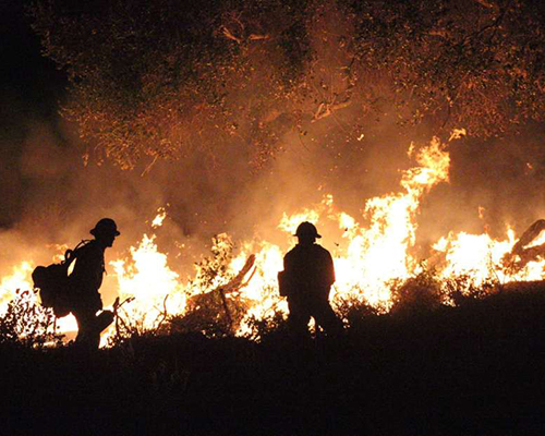 Firefighters in Paradise, California, fight the Camp Fire 
