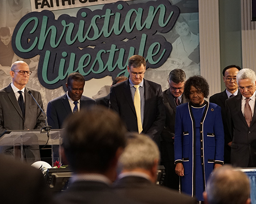 Annual Council church leaders pray for education campaign from ADRA