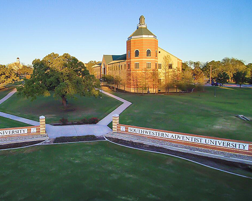 Southwestern Adventist University students