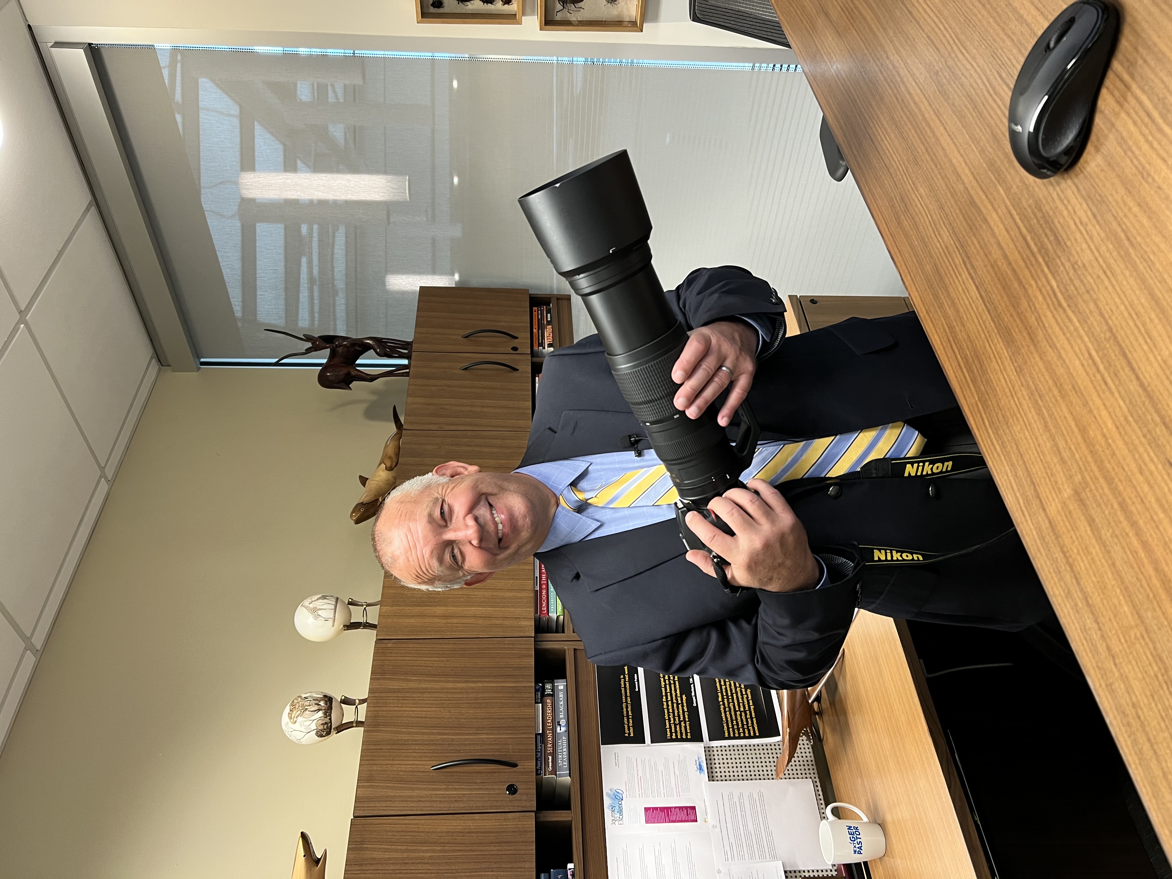 Arne Nielsen with long-lensed camera