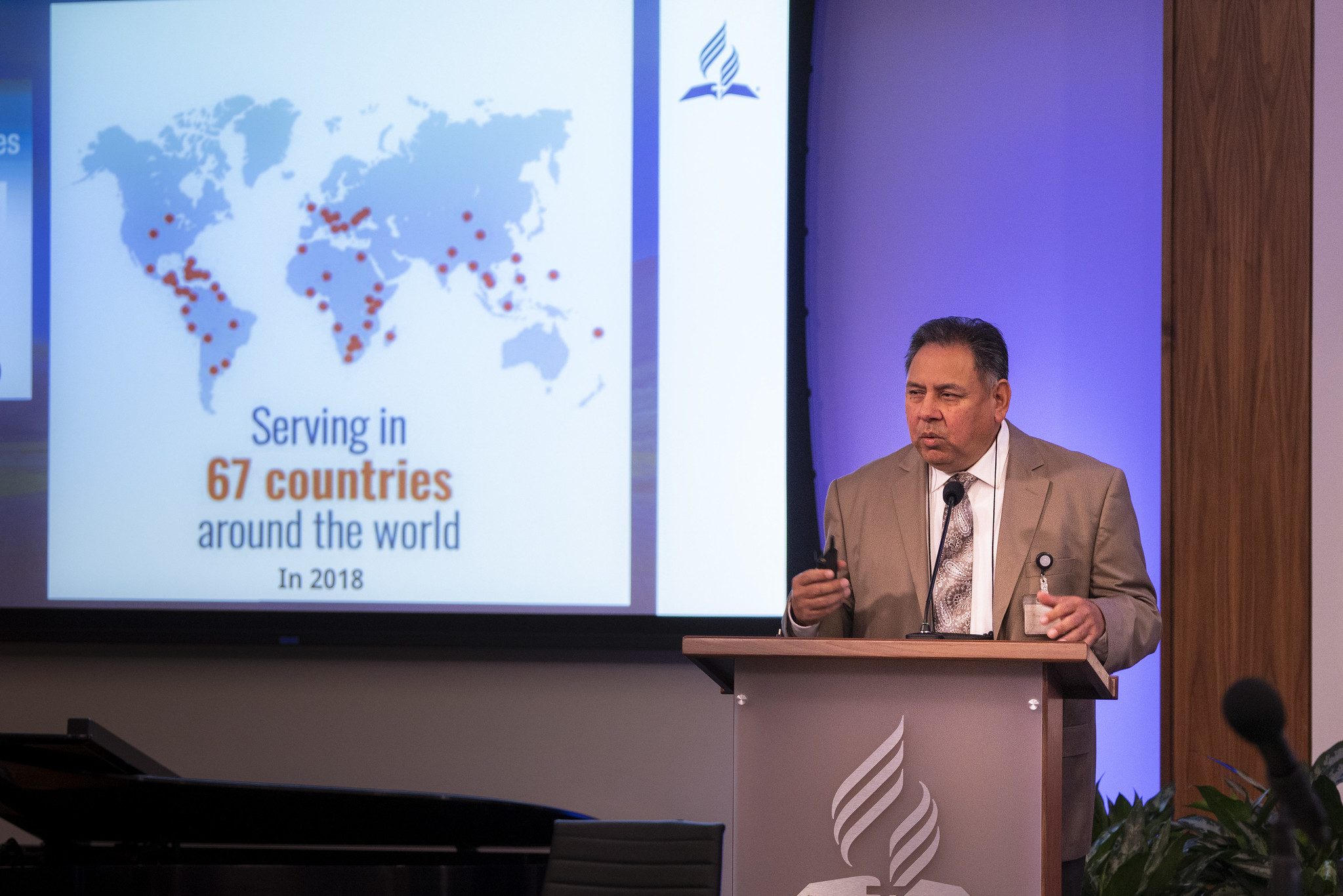 Ernest Hernandez, director of the Office of Volunteer Missions, shares a report on volunteer and missionary activity in the NAD. Photo by Pieter Damsteegt